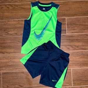 Nike Boys short set Size 6